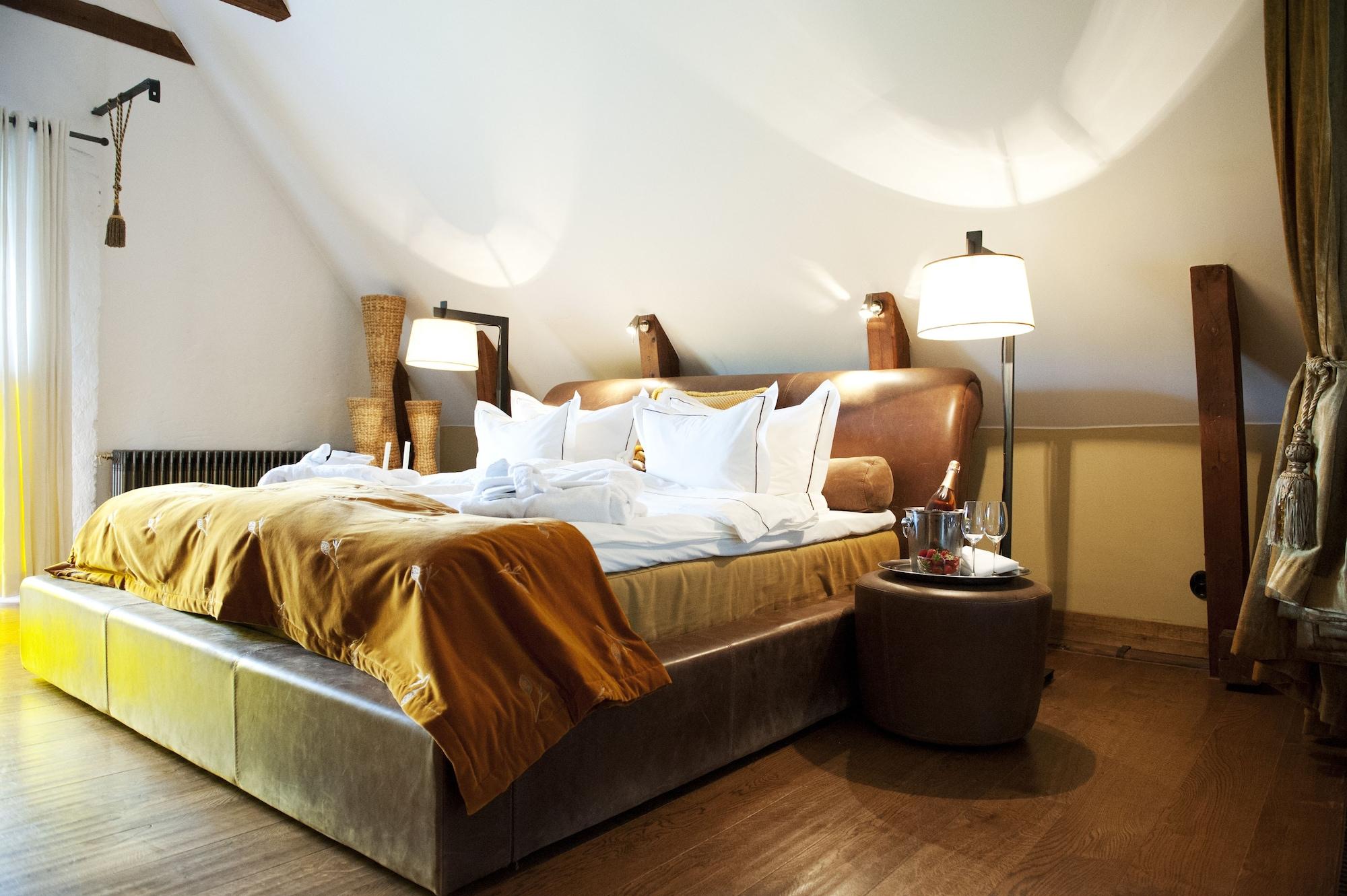 Ulfsunda Slott Hotel สต็อกโฮล์ม ภายนอก รูปภาพ
