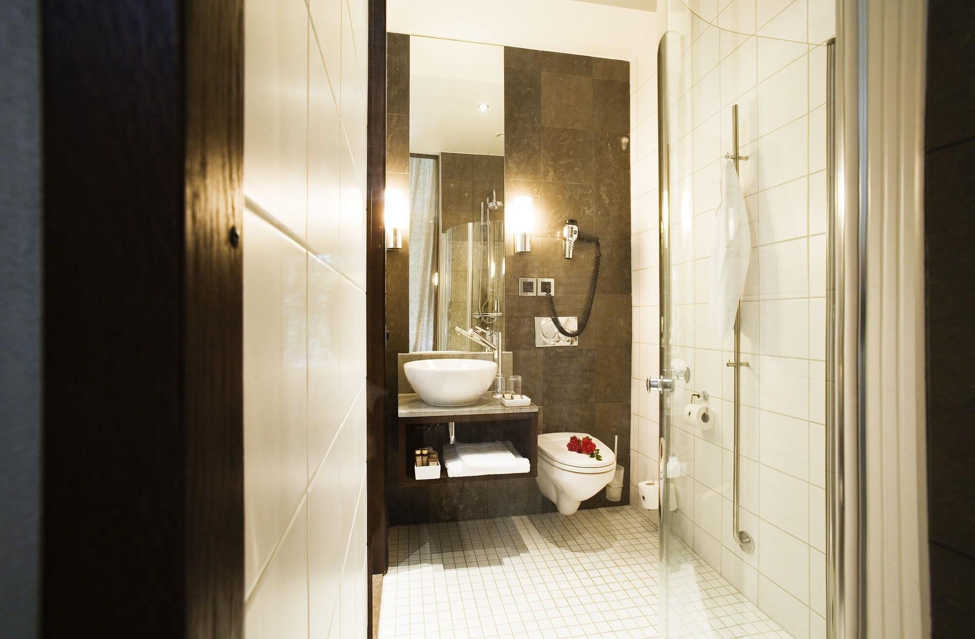 Ulfsunda Slott Hotel สต็อกโฮล์ม ภายนอก รูปภาพ